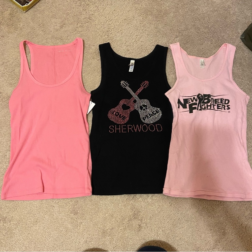 Pink tank top bundle
